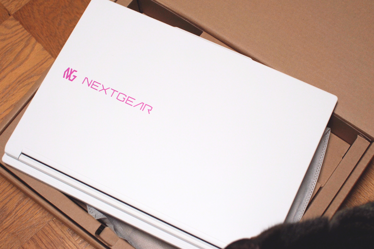 NEXTGEAR J6を開封したところ