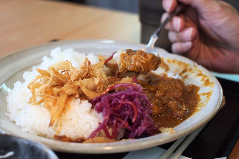 スパ羅漢のチキンスパイスカレー