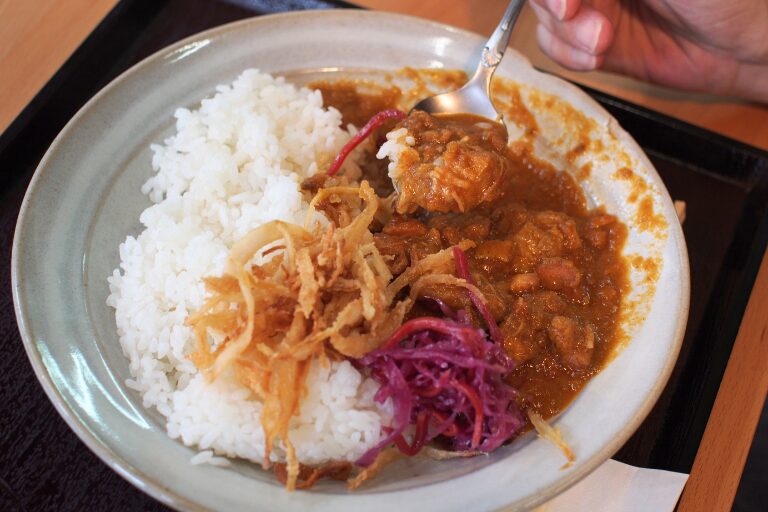 スパ羅漢のチキンスパイスカレー