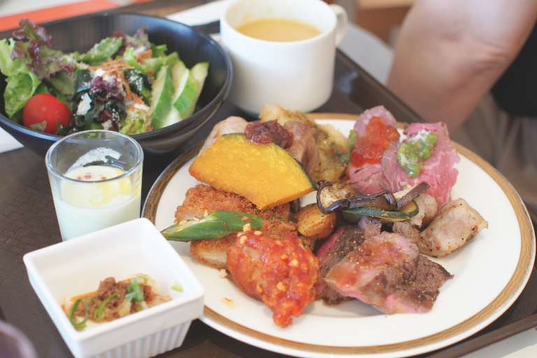 ホテルグランヴィア広島「ディッシュパレード」でのランチ