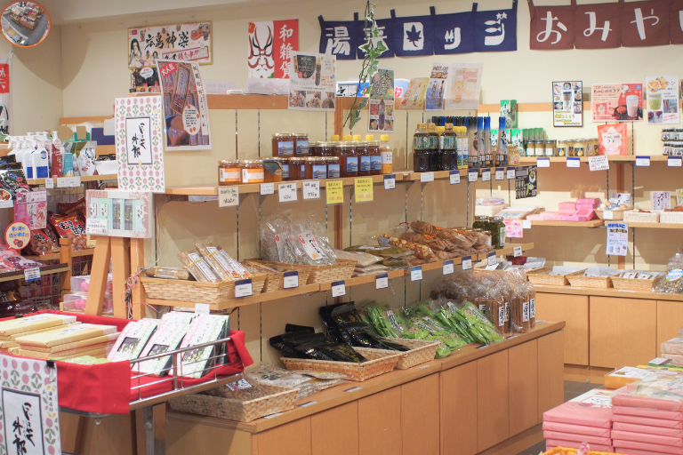 湯来ロッジの館内にある売店